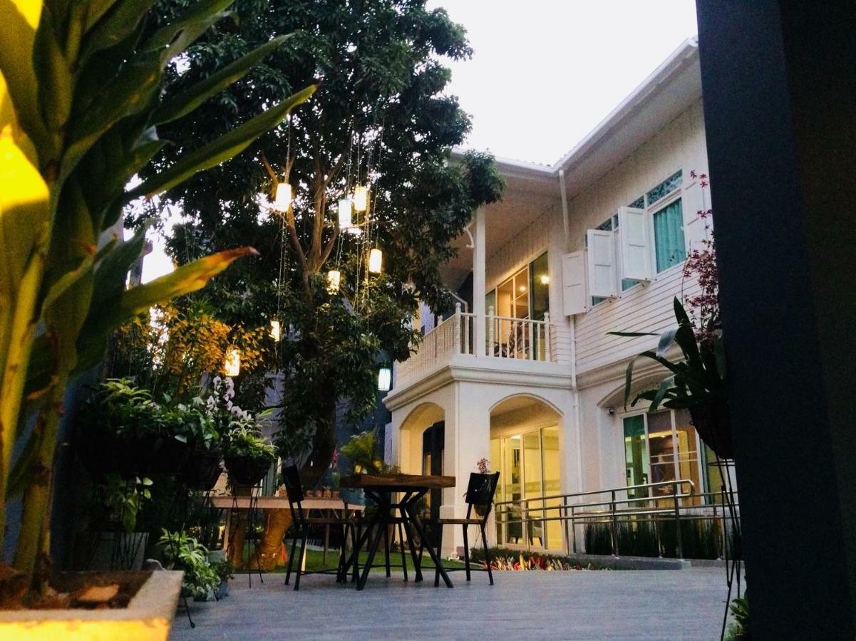 Lana Beds&Space Chiang Mai Exterior foto
